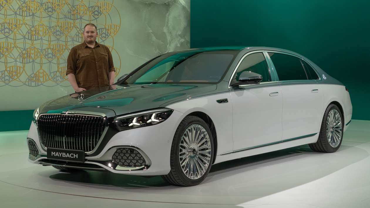 New Mercedes-Maybach S-Class is an ultra-extravagant Rolls-Royce rival
